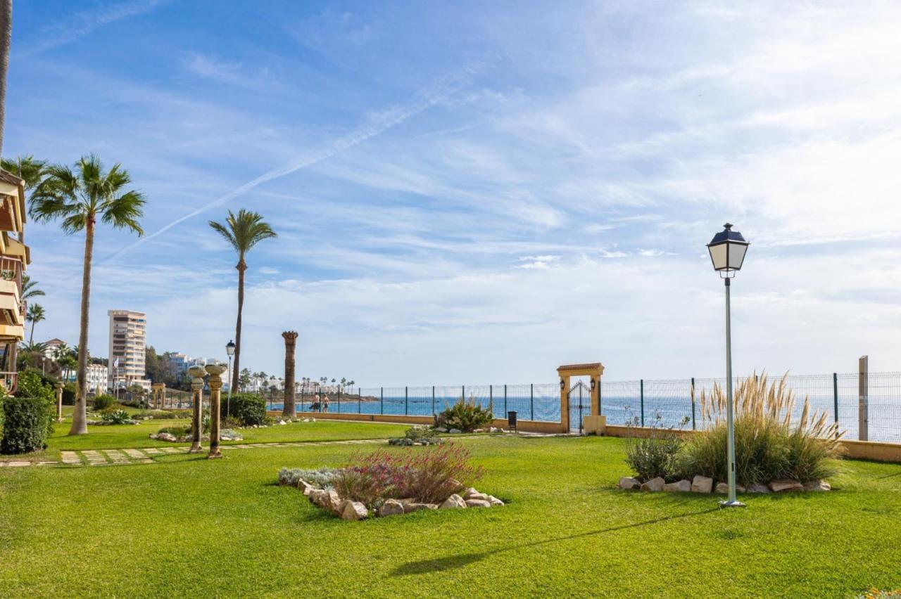 Holidays2Mijas Costa Lubina Del Sol Frontline Beach, Pool, Terrace, Seaview & Parking Sitio de Calahonda Buitenkant foto