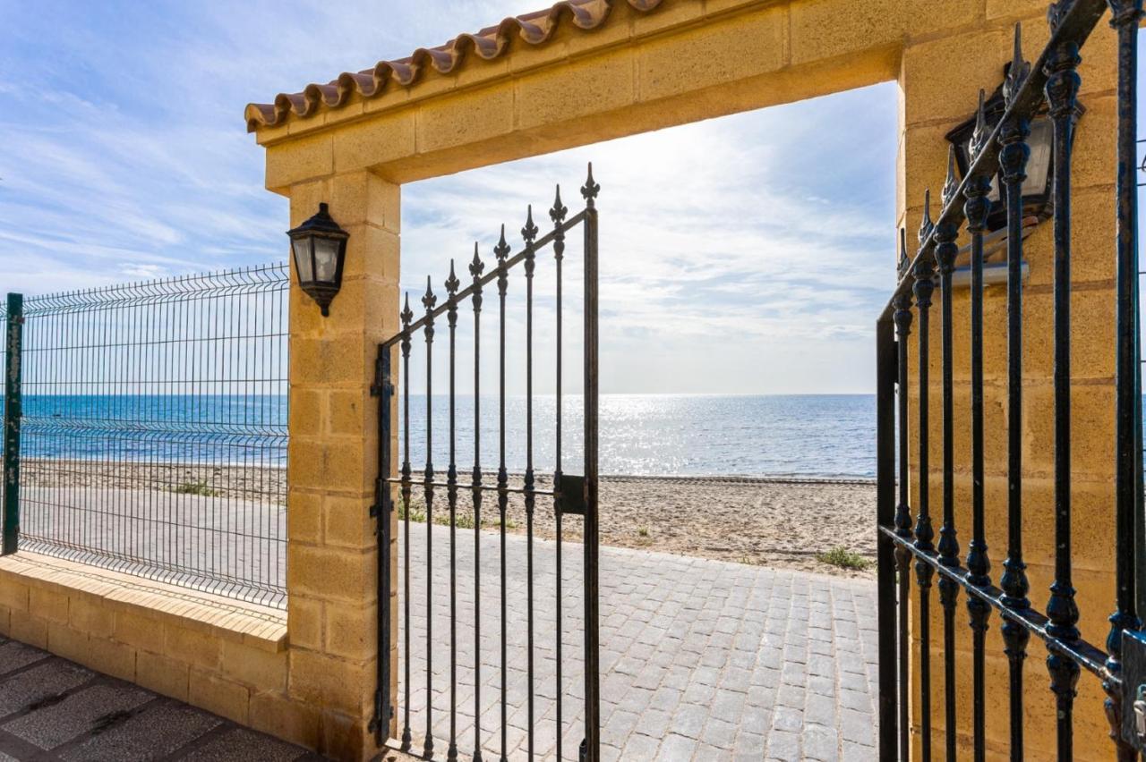 Holidays2Mijas Costa Lubina Del Sol Frontline Beach, Pool, Terrace, Seaview & Parking Sitio de Calahonda Buitenkant foto